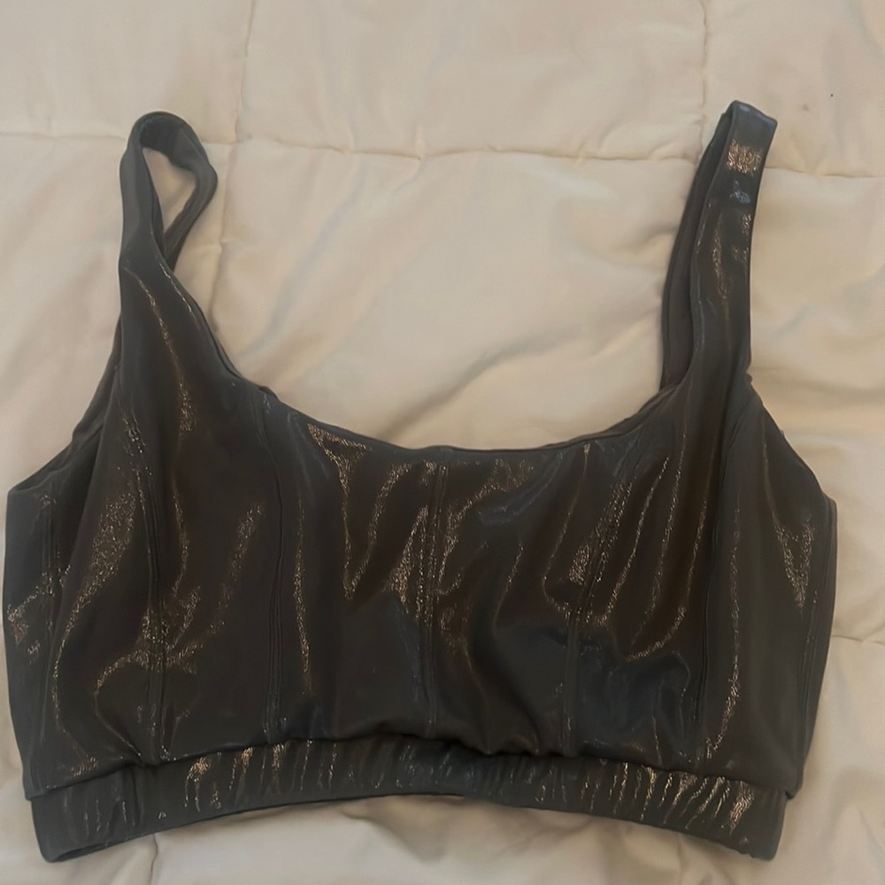 Noli metallic Sports bra.
